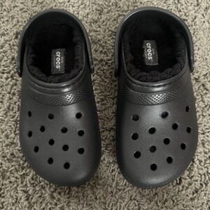 NWOT Boys Lined CROCS 12